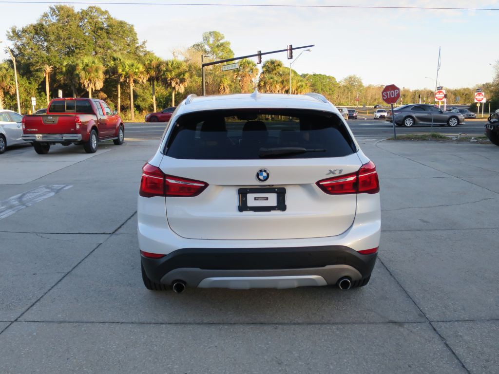 2017 BMW X1 Image 6