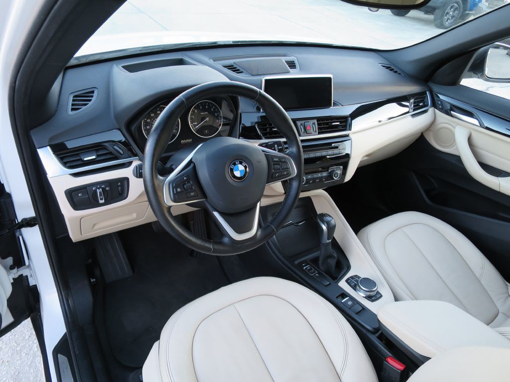 2017 BMW X1 Image 9