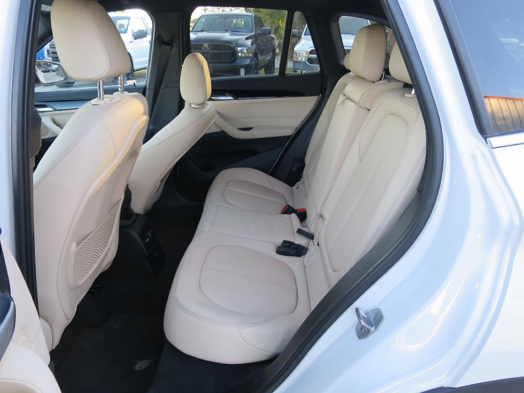 2017 BMW X1 Image 11