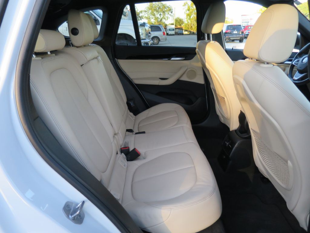 2017 BMW X1 Image 13