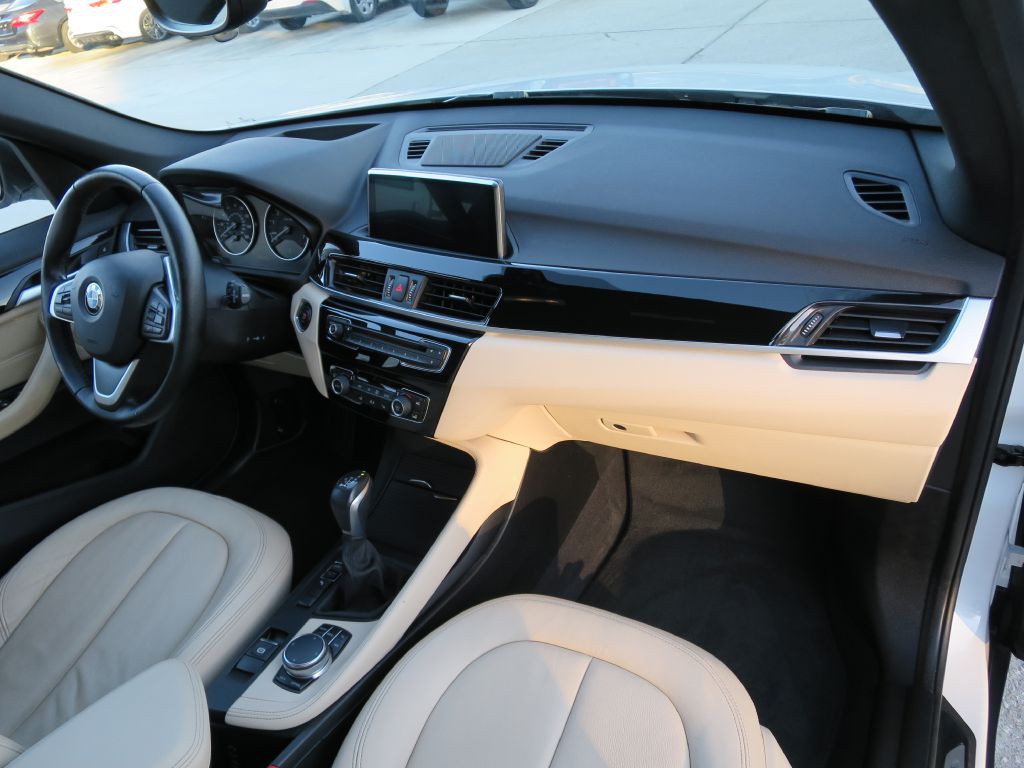 2017 BMW X1 Image 14