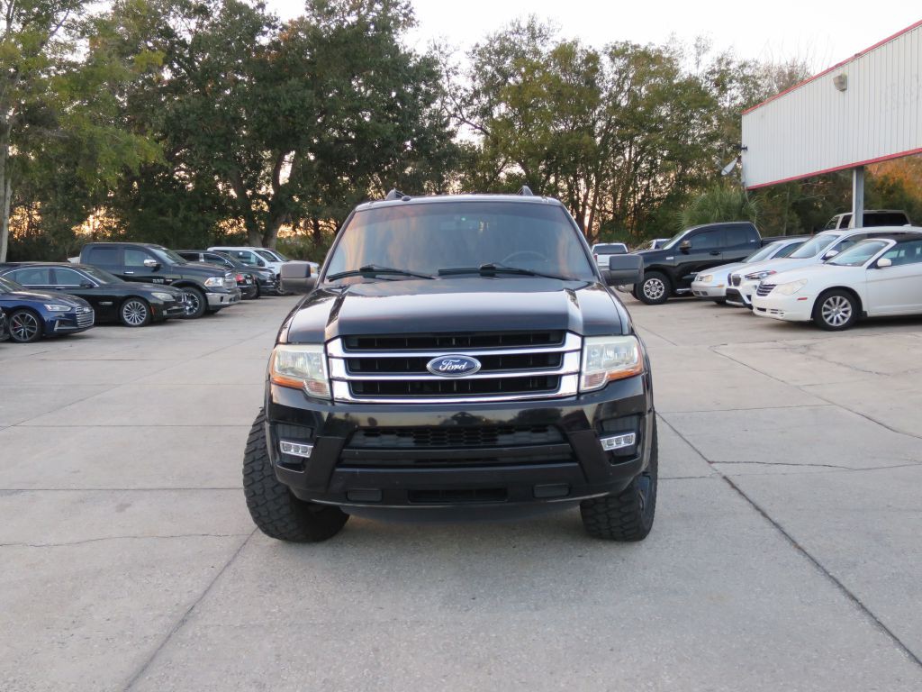 2017 Ford Expedition Image 2
