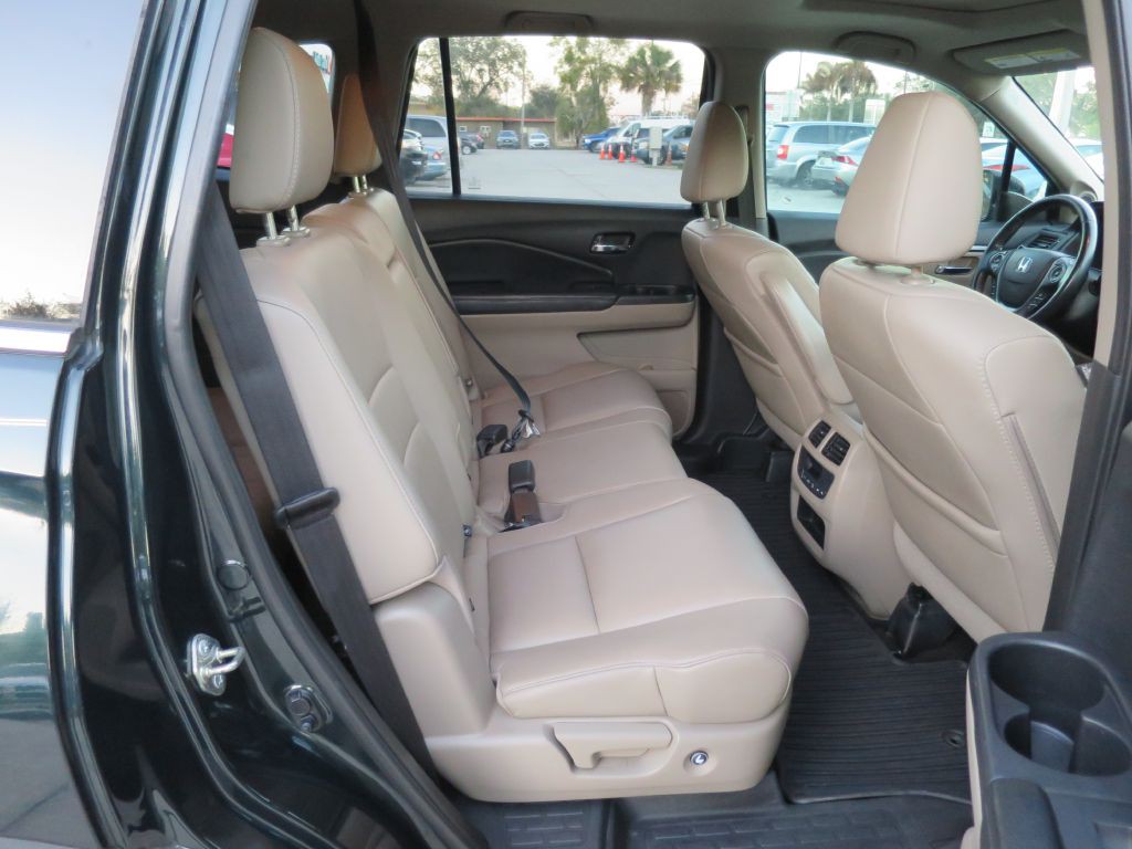 2017 Honda Pilot Image 14