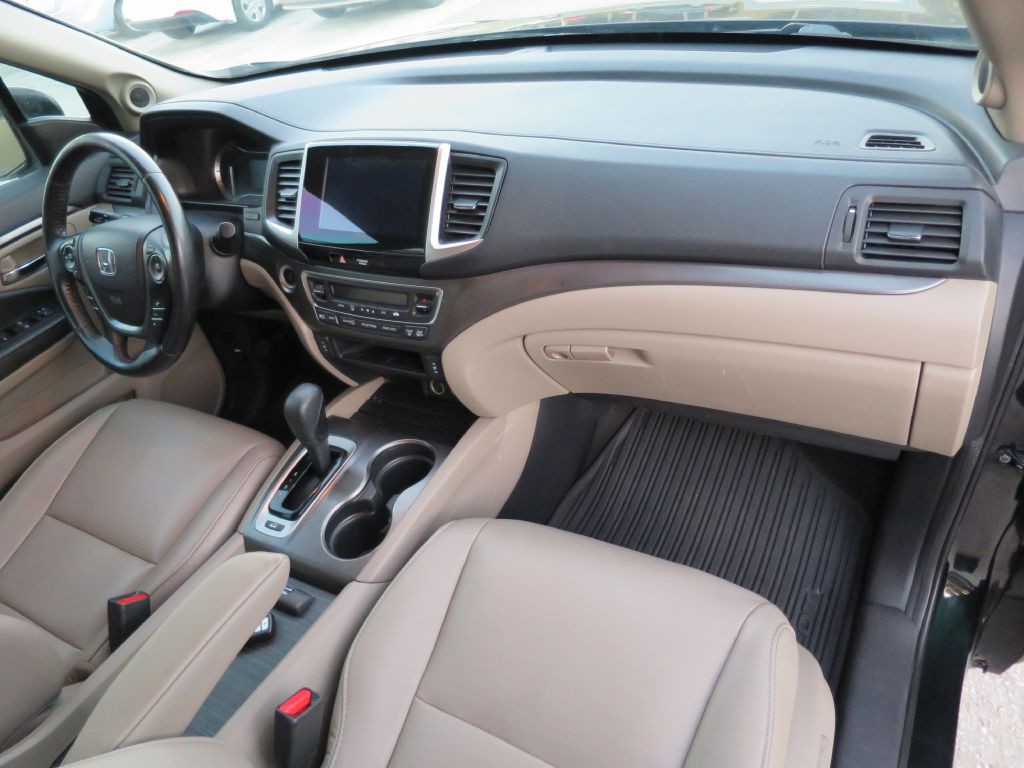 2017 Honda Pilot Image 15
