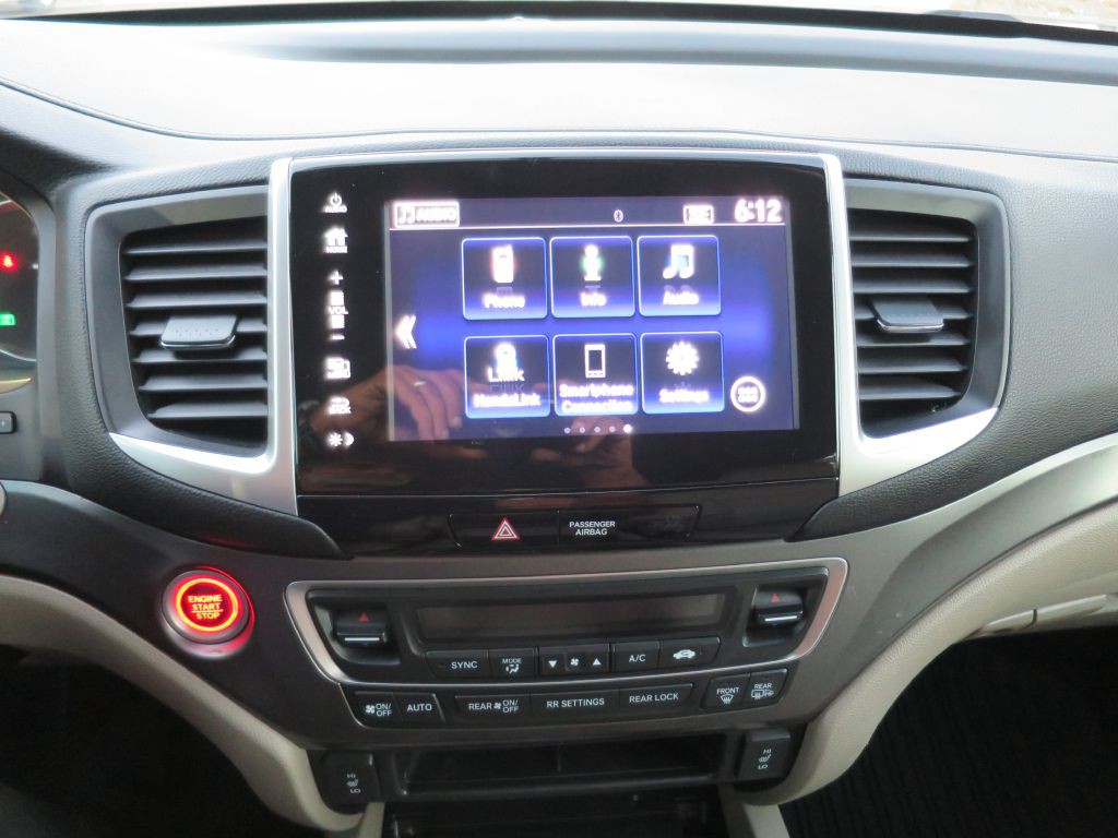 2017 Honda Pilot Image 25