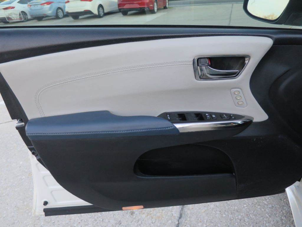 2013 Toyota Avalon Image 18