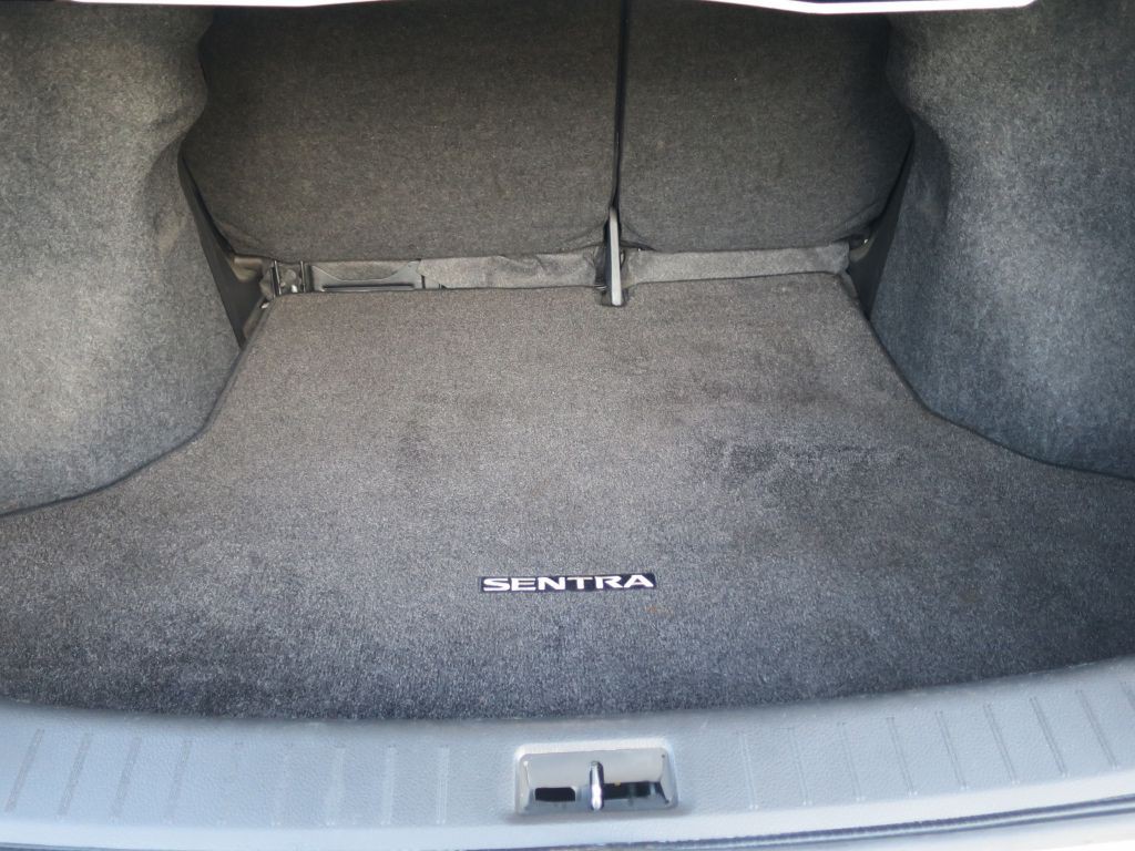 2017 Nissan Sentra Image 28
