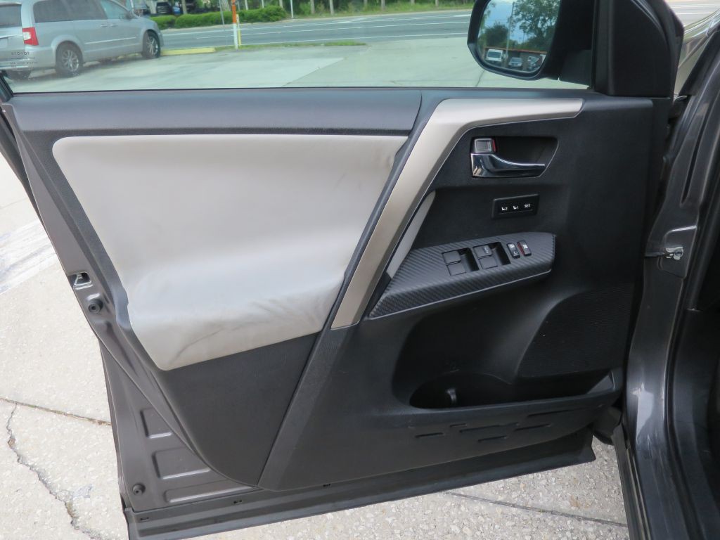 2014 Toyota Rav4 Image 19