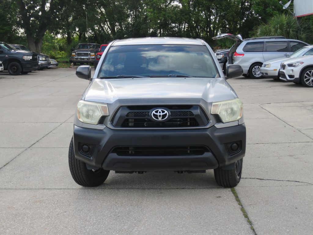 2015 Toyota Tacoma Image 2