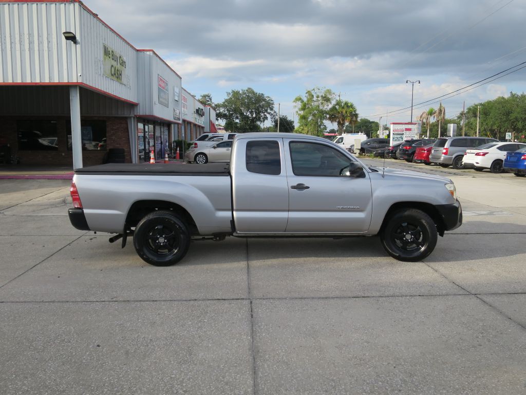 2015 Toyota Tacoma Image 4