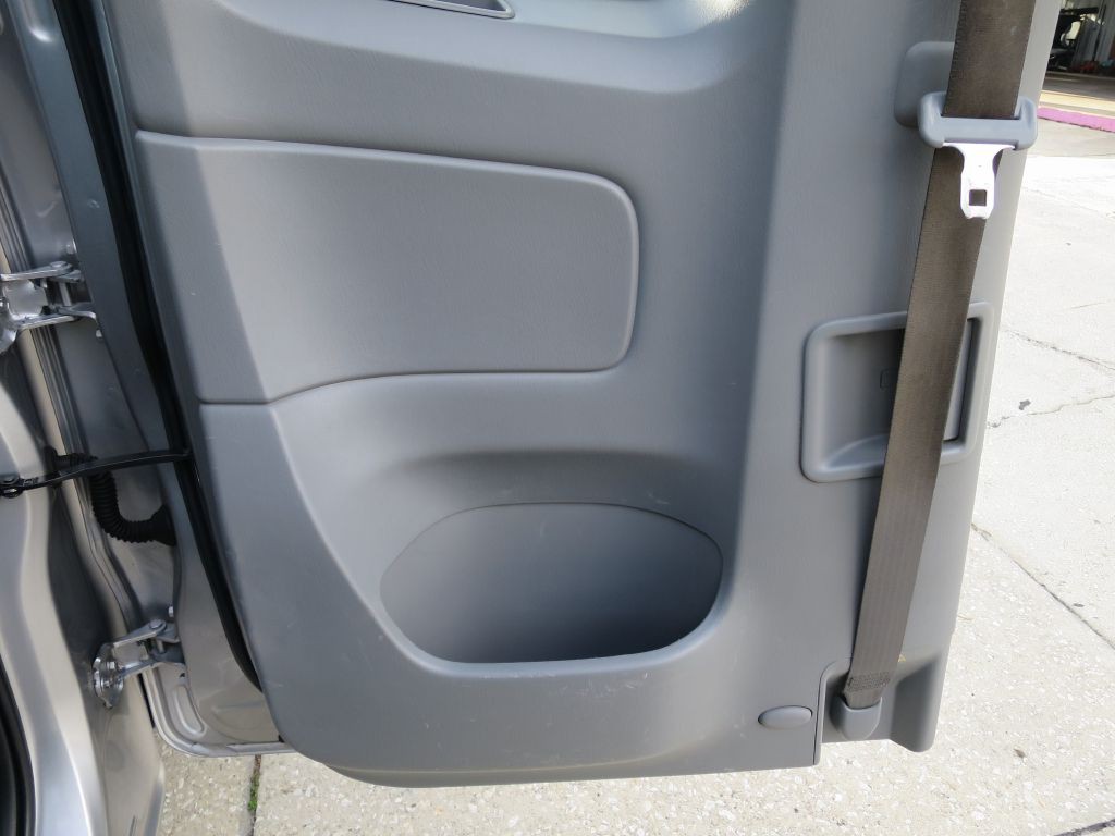 2015 Toyota Tacoma Image 17