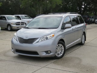Image for 2014 Toyota Sienna XLE ID: 7487351