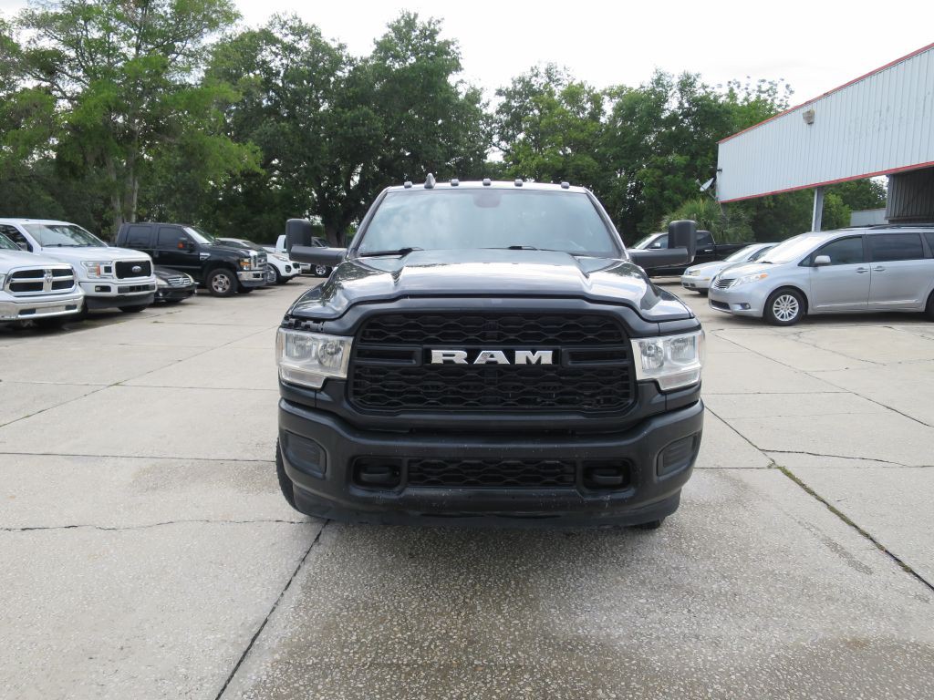 2021 RAM 3500 Image 2