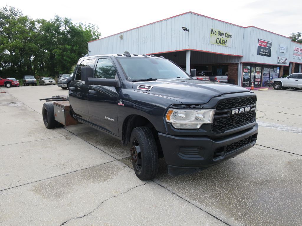 2021 RAM 3500 Image 3