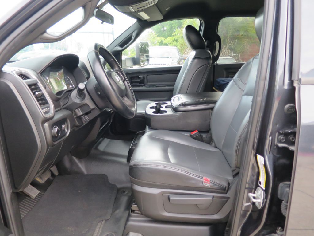2021 RAM 3500 Image 10