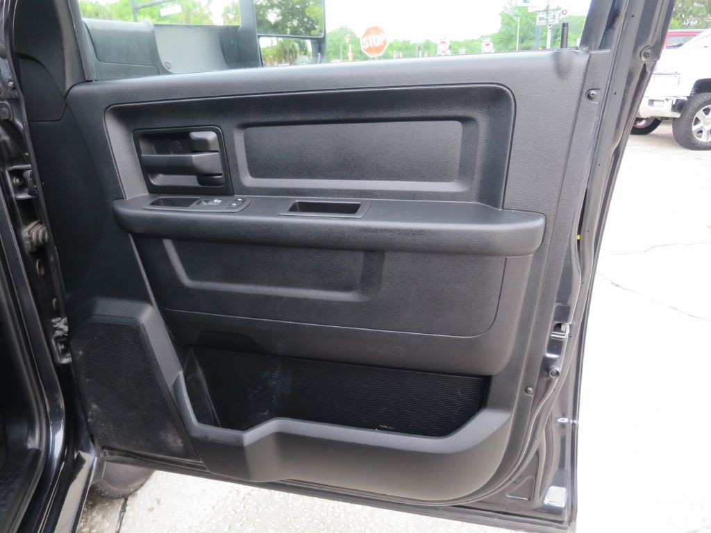 2021 RAM 3500 Image 15