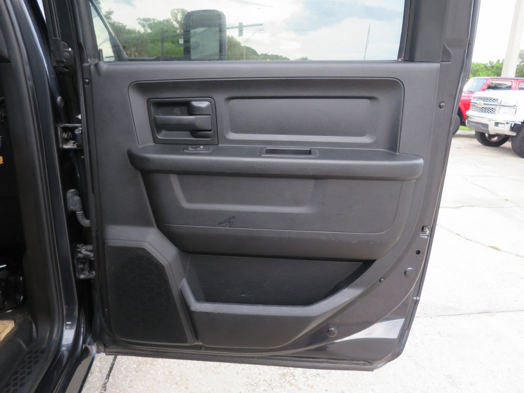 2021 RAM 3500 Image 16