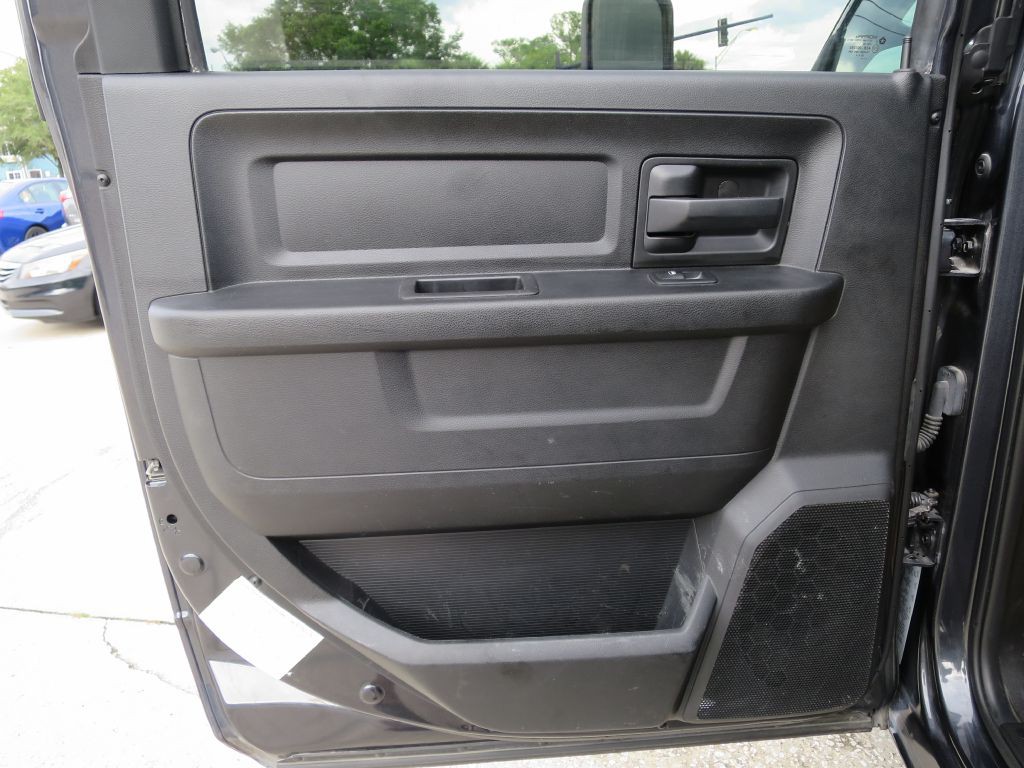 2021 RAM 3500 Image 17