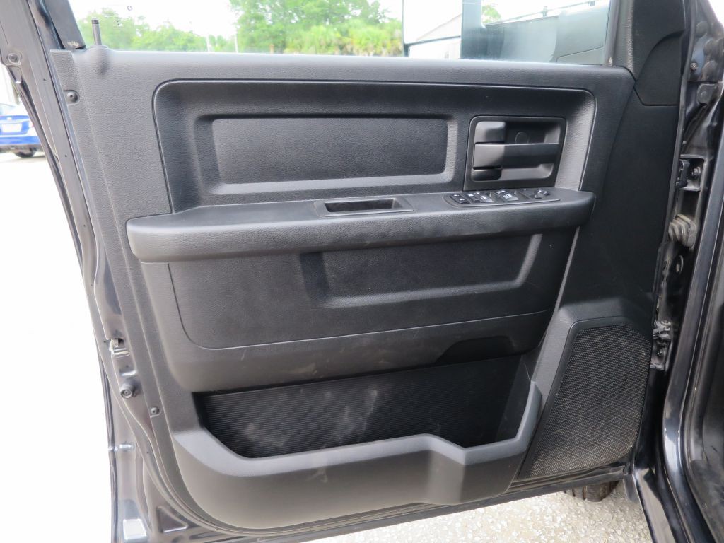 2021 RAM 3500 Image 18