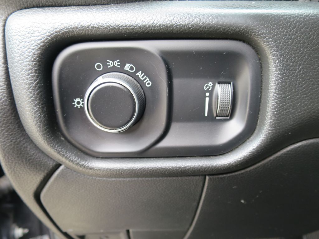 2021 RAM 3500 Image 19