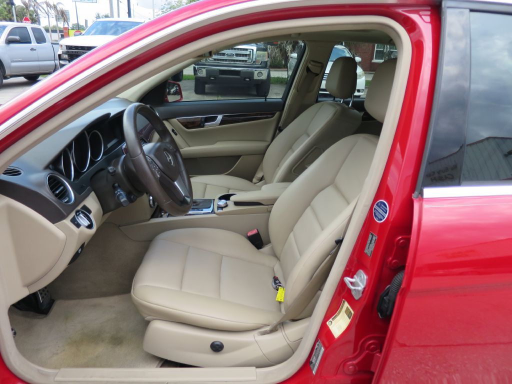 2012 Mercedes-Benz C-Class Image 9