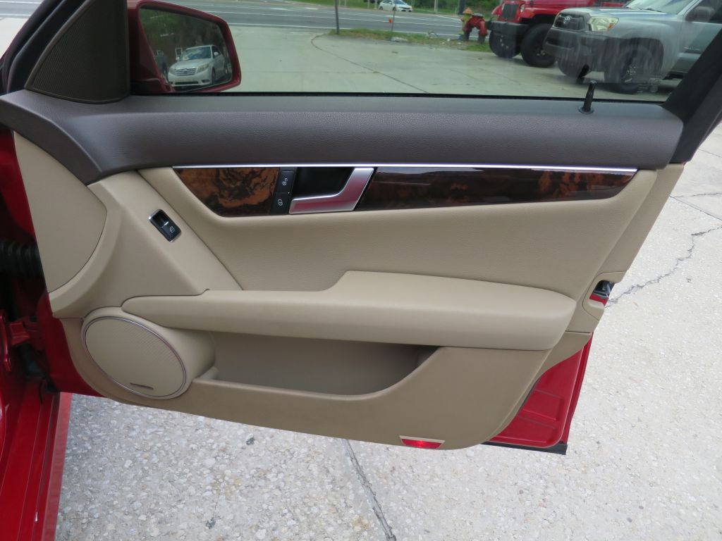 2012 Mercedes-Benz C-Class Image 14
