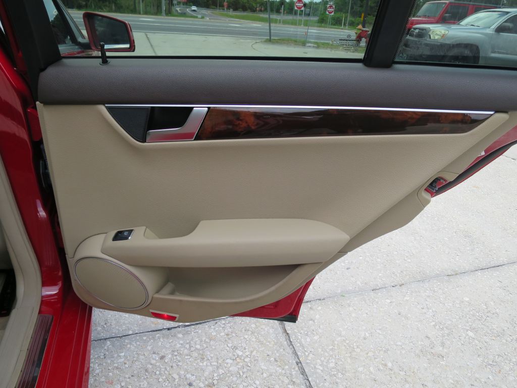 2012 Mercedes-Benz C-Class Image 15