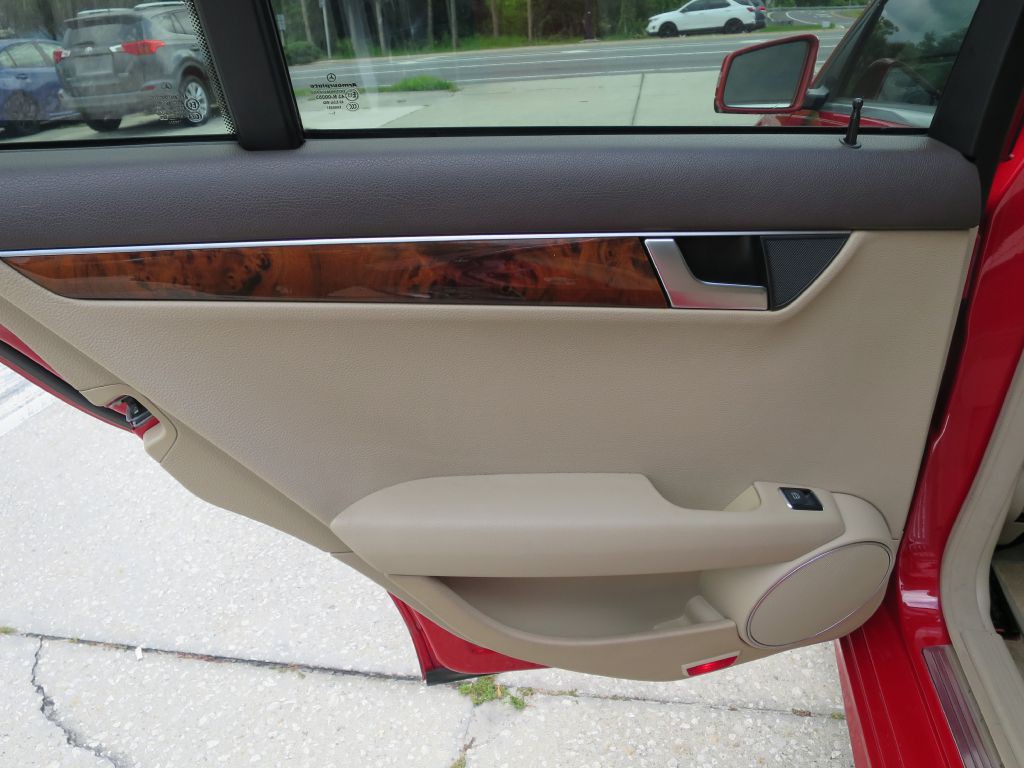 2012 Mercedes-Benz C-Class Image 16