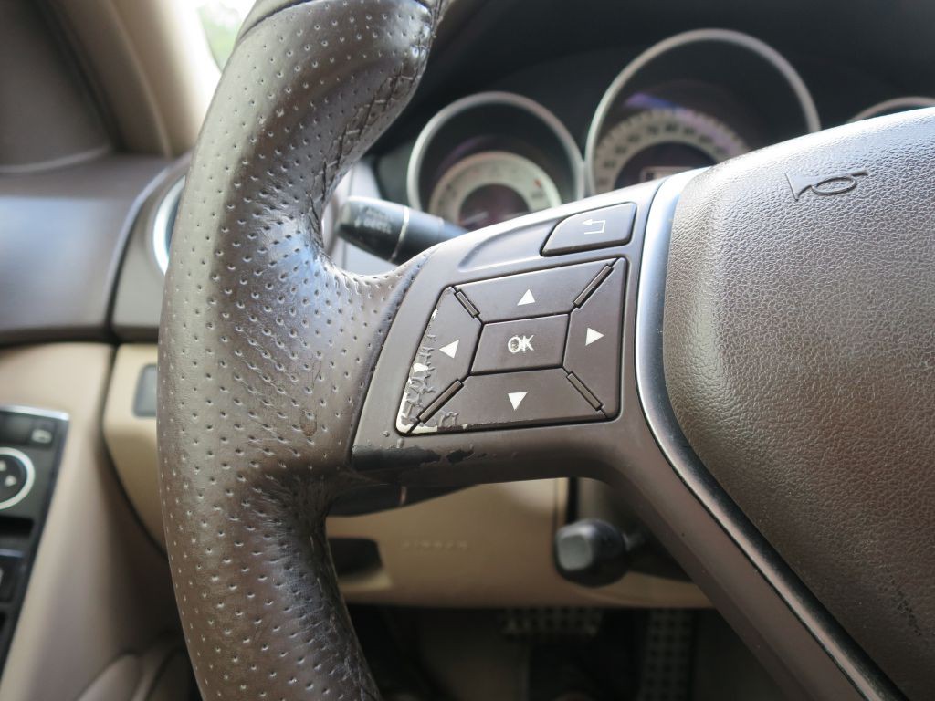 2012 Mercedes-Benz C-Class Image 19