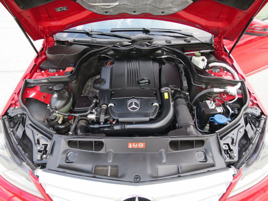 2012 Mercedes-Benz C-Class Image 24