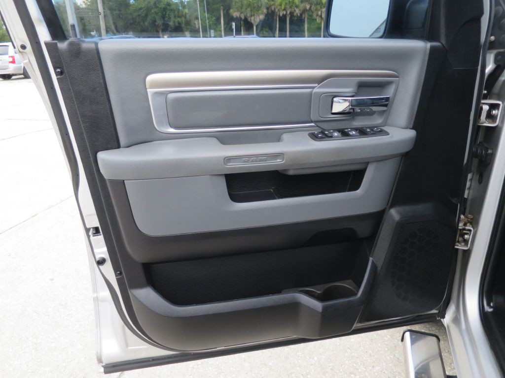 2014 RAM 1500 Image 19