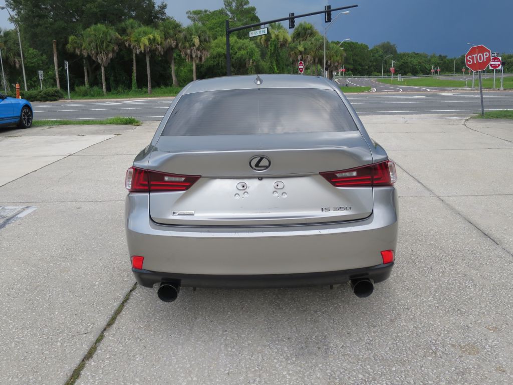 2015 Lexus IS Image 7