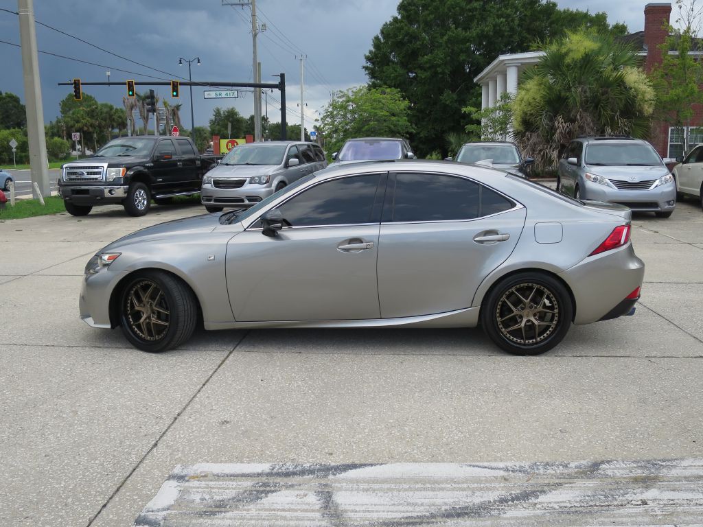 2015 Lexus IS Image 9
