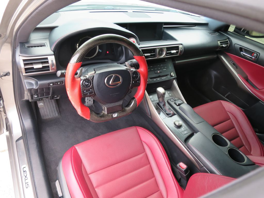 2015 Lexus IS Image 10