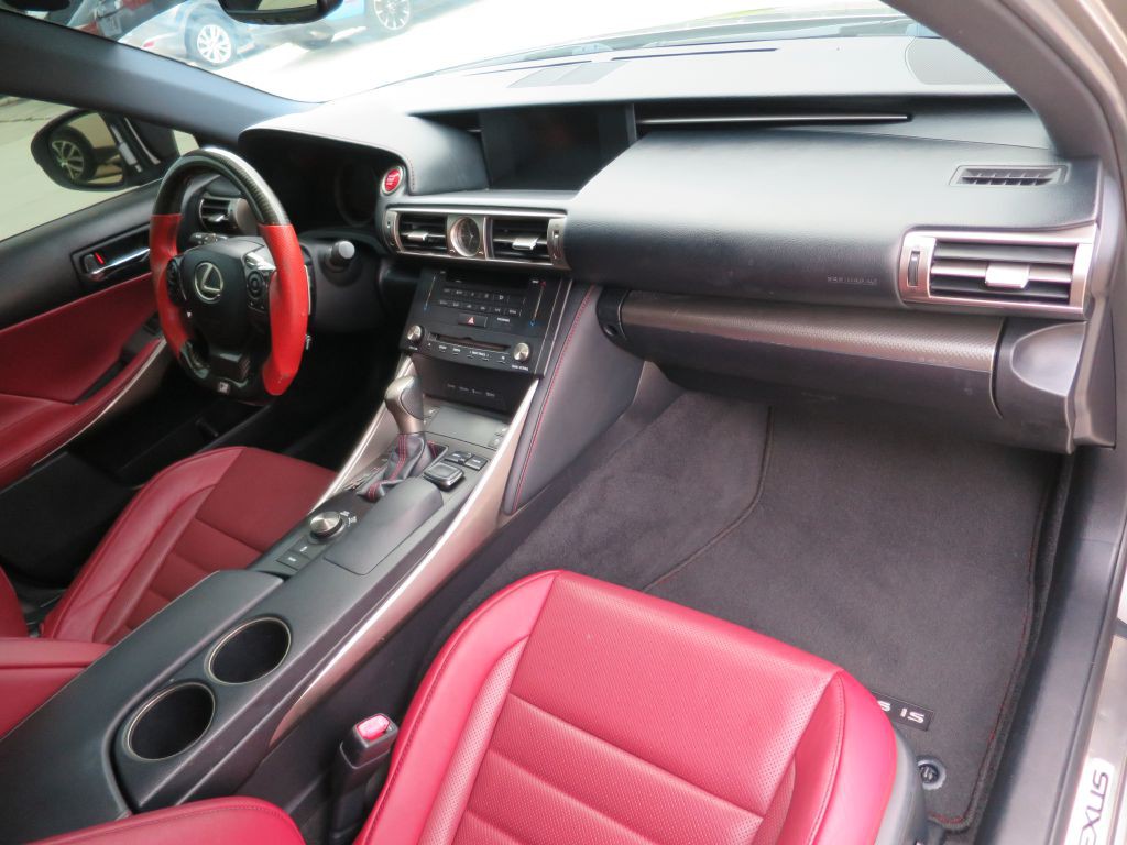 2015 Lexus IS Image 14