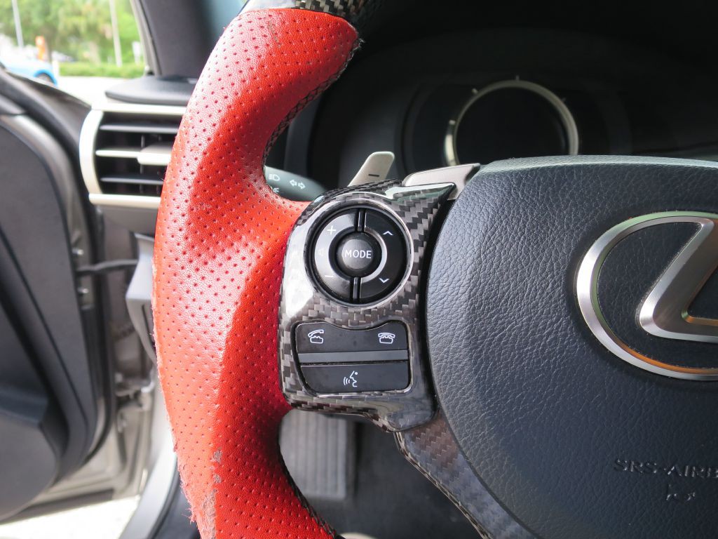 2015 Lexus IS Image 21