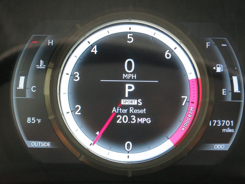 2015 Lexus IS Image 23