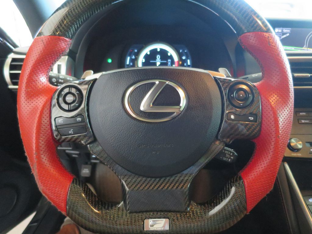 2015 Lexus IS Image 31