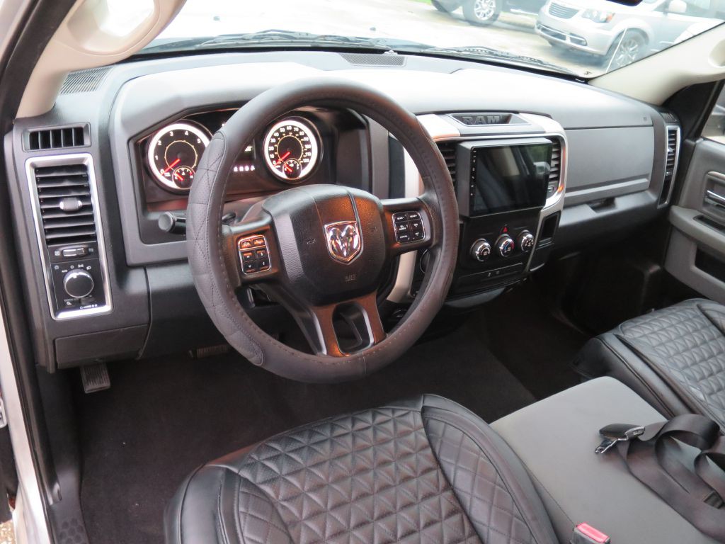 2016 RAM 1500 Image 9