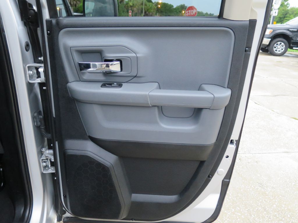 2016 RAM 1500 Image 16