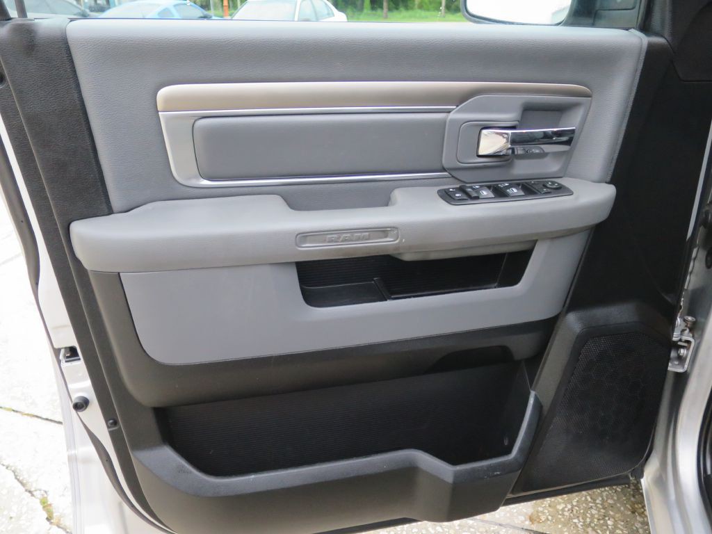 2016 RAM 1500 Image 18