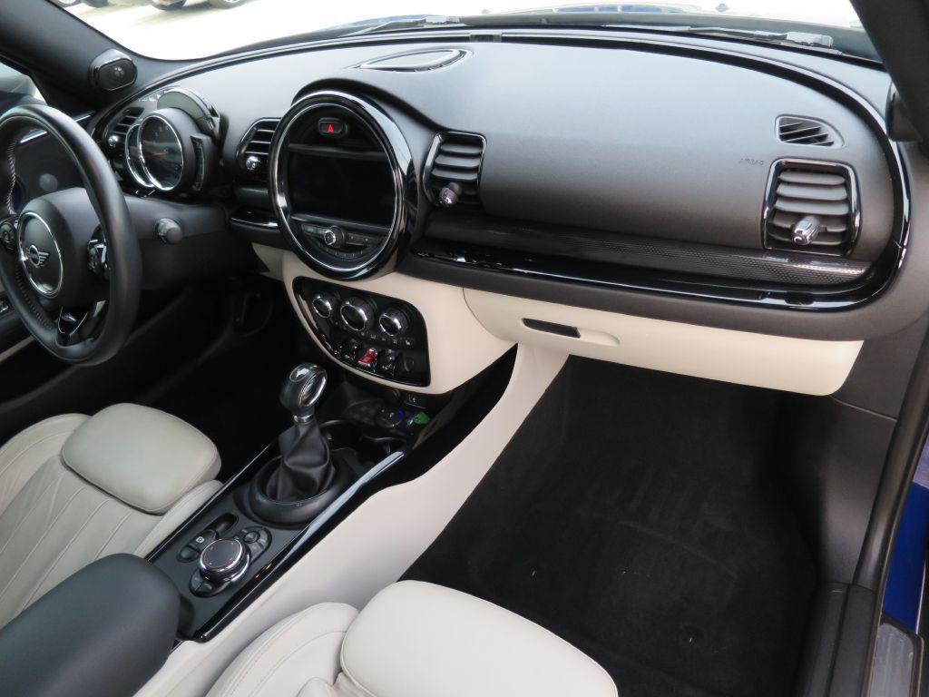 2019 MINI Cooper Image 12