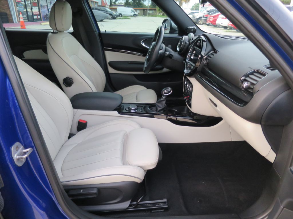 2019 MINI Cooper Image 13