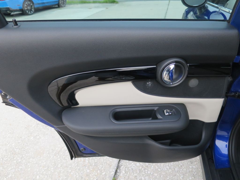 2019 MINI Cooper Image 16