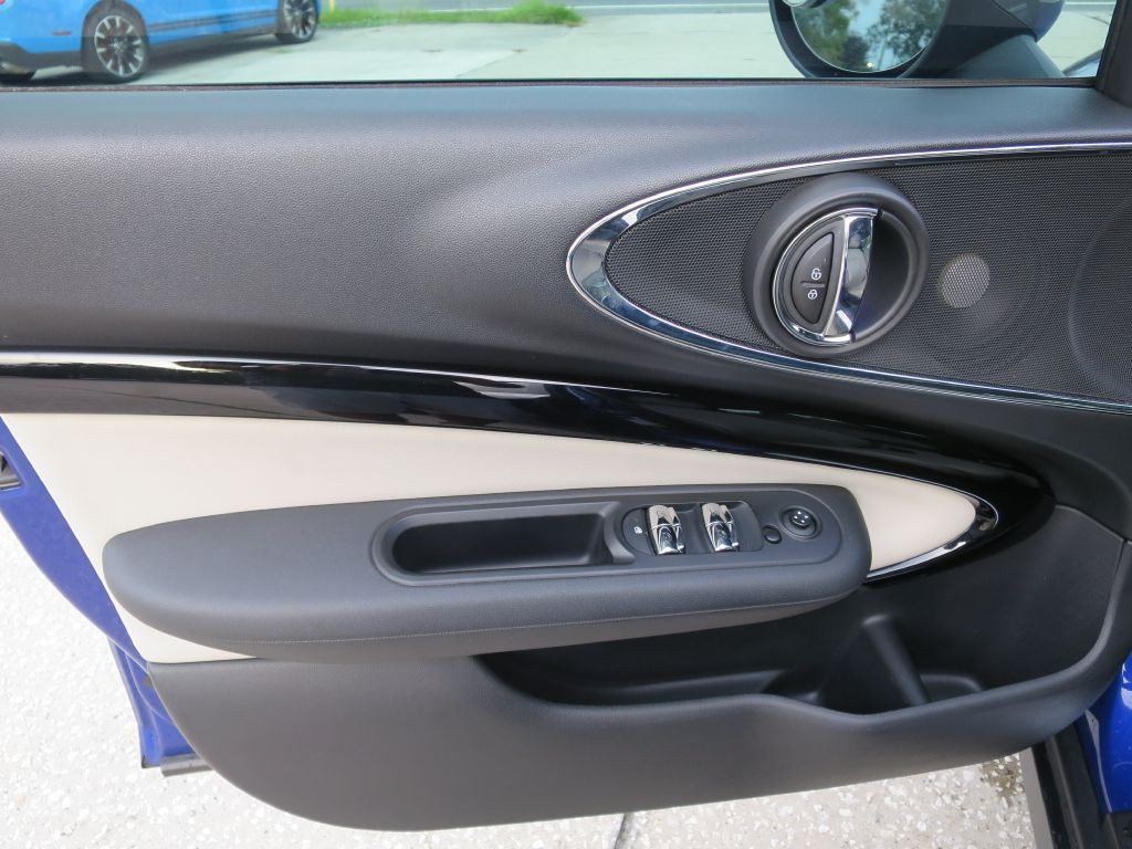 2019 MINI Cooper Image 17