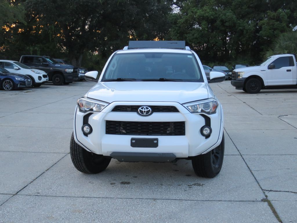 2017 Toyota 4Runner Image 2