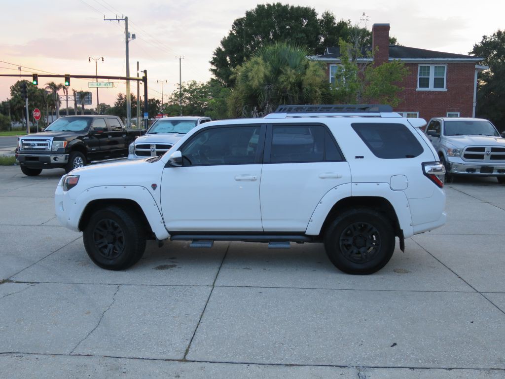 2017 Toyota 4Runner Image 8