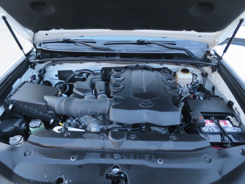 2017 Toyota 4Runner Image 22
