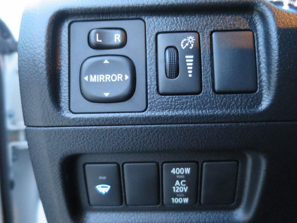 2017 Toyota 4Runner Image 29
