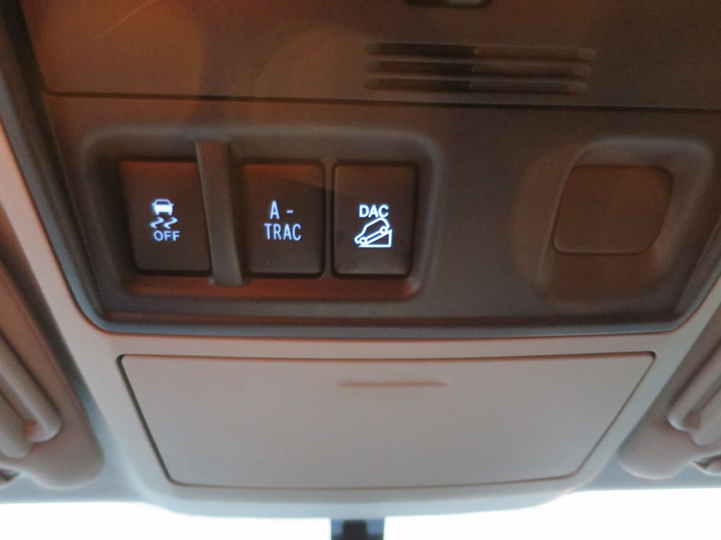 2017 Toyota 4Runner Image 32